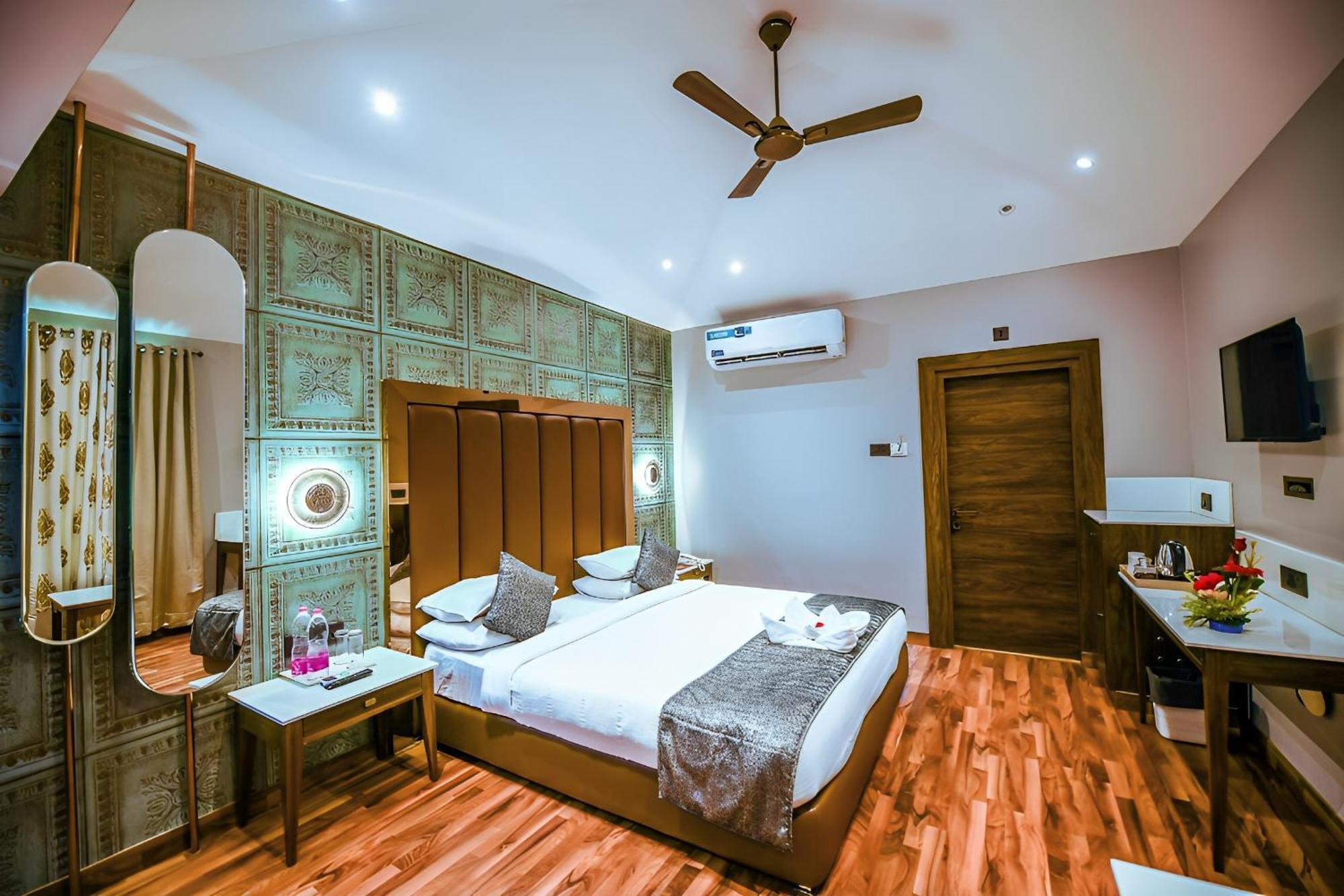 Hotel Holiday Resort Puri Exterior photo