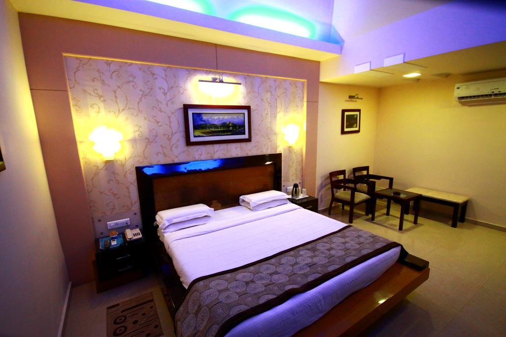 Hotel Holiday Resort Puri Exterior photo
