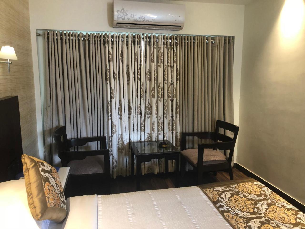 Hotel Holiday Resort Puri Exterior photo